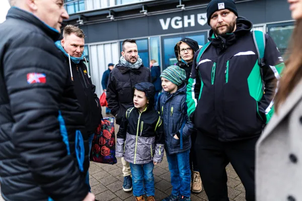 * FSV-Kids waren Einlaufkinder bei  Hannover 96 **