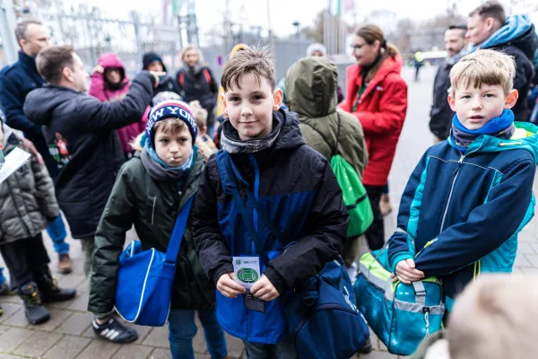 * FSV-Kids waren Einlaufkinder bei  Hannover 96 **