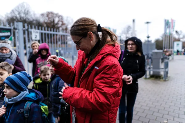 * FSV-Kids waren Einlaufkinder bei  Hannover 96 **