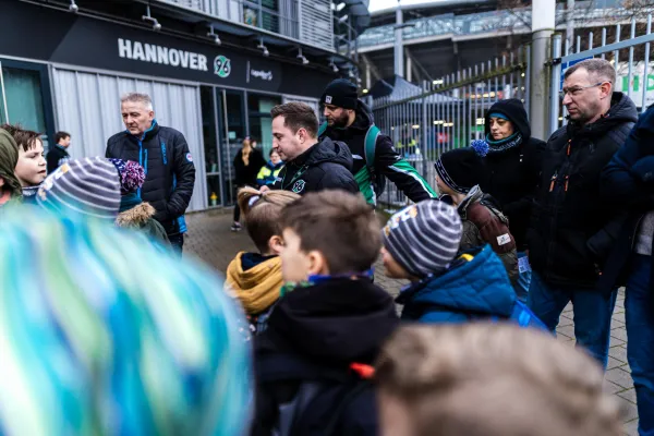 * FSV-Kids waren Einlaufkinder bei  Hannover 96 **