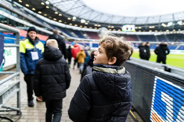 * FSV-Kids waren Einlaufkinder bei  Hannover 96 **