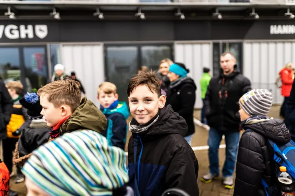 * FSV-Kids waren Einlaufkinder bei  Hannover 96 **