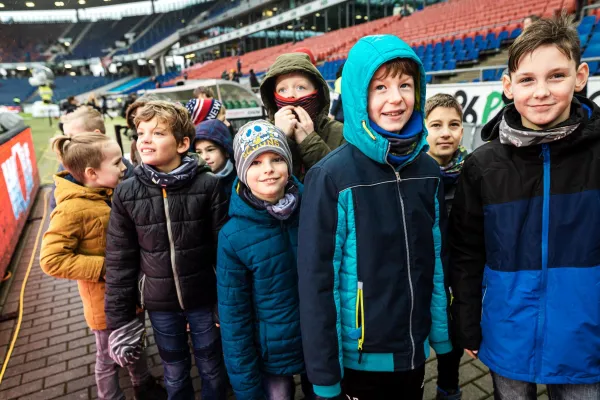 * FSV-Kids waren Einlaufkinder bei  Hannover 96 **