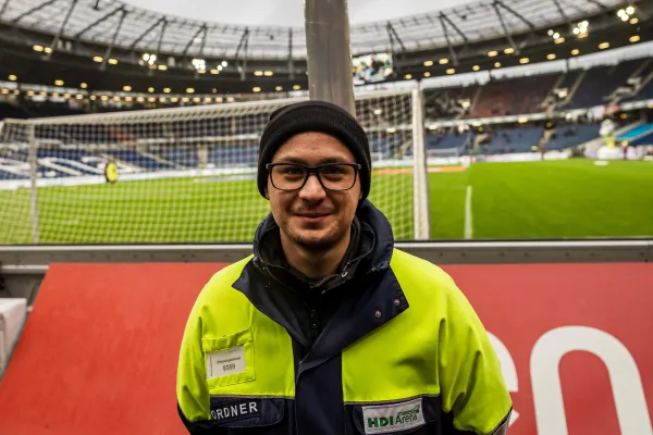 * FSV-Kids waren Einlaufkinder bei  Hannover 96 **