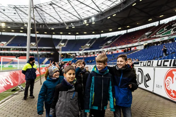 * FSV-Kids waren Einlaufkinder bei  Hannover 96 **