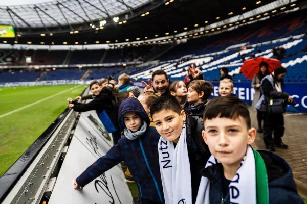 * FSV-Kids waren Einlaufkinder bei  Hannover 96 **