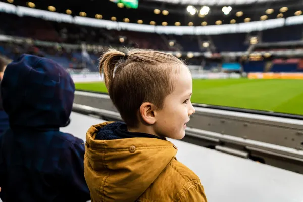 * FSV-Kids waren Einlaufkinder bei  Hannover 96 **