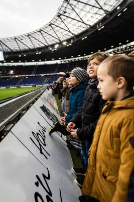 * FSV-Kids waren Einlaufkinder bei  Hannover 96 **