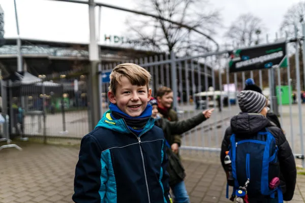 * FSV-Kids waren Einlaufkinder bei  Hannover 96 **